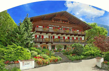 Die Pension Alpenhof in St. Leonhard im Passeiertal (S�dtirol) nur 20 km von der Kurstadt Meran entfernt